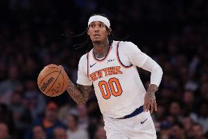 赛季命中率46.7%！克拉克森笑谈效率变高：没有丢那么多手榴弹了