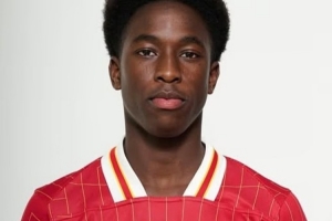 15岁已踢过U21联赛！邮报：阿森纳切尔西想挖15岁利物浦边锋阿贝