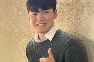 Gumayusi分享与家人的合照：去看姐姐演出了