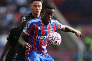 格伊：赛季这个阶段排名并不重要，或许我们能赢得一座奖杯