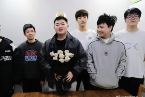 耍大牌？爆料人：刚刚Jwei流拍了，他本来有挺多选择的，给老板惹生气了