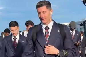 巴萨官推晒视频：让我们启程前往伦敦！