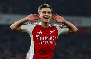 本赛季枪手参与进球榜：特罗萨德10球居首，赖斯、埃泽各7球