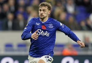 显著提升！27岁霍尔本赛季英超12轮已参与4球，此前4年共计仅9球