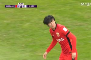 错失良机！蒯纪闻妙传，李新翔一对一射门送进门将怀中