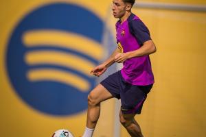 又伤了！巴萨官方：费尔明右腿比目鱼肌受伤，预计恢复期2周