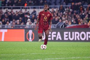 米体：罗马中场科内脚踝并没有扭伤，明天将接受进一步检查