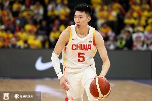 全队唯一上双球员！廖三宁上半场4中3&4罚4中砍下10分2助1断