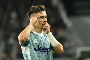 小孔塞桑：和伊尔迪兹踢球很轻松 弗拉霍维奇可能是内收肌问题