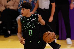 【菜鸟】杨瀚森连续3场0分 费尔斯21分+吃T 贝利19分哈珀回暖17分