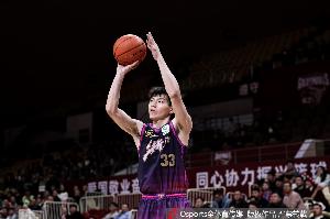 全能表现但4次失误略多！吴前15中6拿到16分5板5助