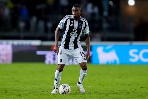 卡卢卢：今天我们踢得很开心，整体也在进步，斯帕莱蒂的标准很高