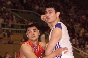 25年前的今天：姚明成为史上首位单场38分&命中率100%球员