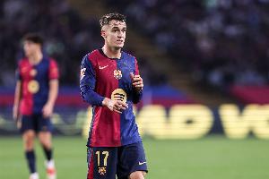 卡萨多：佩德里给拉菲尼亚的传球太完美 奥尔莫可能肩膀受伤