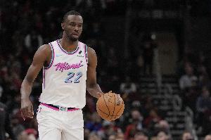 维金斯谈性格低调：我就是把该做的事做好 尽所能帮助球队