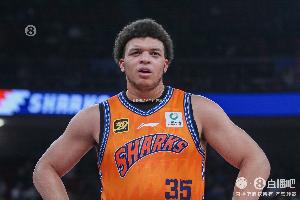 这真不好防！上海4外援半场合砍33分 攻防实力很恐怖！