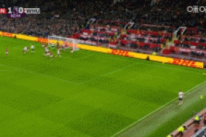 马兹拉维门线解围，马加萨补射破门，曼联第84分钟被扳平