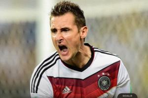 含金量十足！世界杯射手王克洛泽24场16球0点球，攻破阿巴英等队