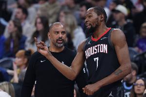 媒体人：有人喷乌度卡进攻没货了 但战术这玩意是需要球员支撑的