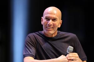 RMC：齐达内将出席由其侄子在马赛主场举行的“宇宙联赛”活动