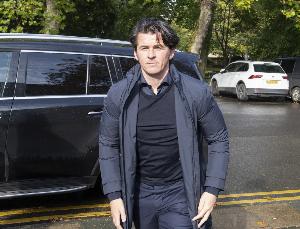 乔伊·巴顿社媒辱骂他人，被判6个月缓期徒刑+200小时社区服务