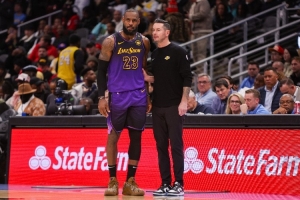 雷迪克：詹姆斯是球队的串联纽带 那些第二波战术的处理太关键了