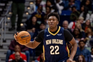 延续火力！奎因强攻篮下再中 帮助鹈鹕迫近比分