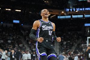 知道该怎么用了吧！本赛季威少首发时场均15分8板8助1.6抢断