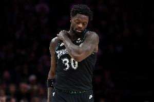 调整不错！兰德尔半场7中4得11分3助 第二节独得10分