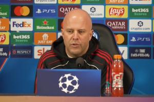 斯洛特：萨拉赫言论让球队陷入困境 我平日谦和不代表软弱