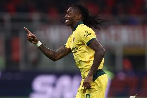 隆戈：莱奥、福法纳今日继续单独训练，希门尼斯仍未恢复合练