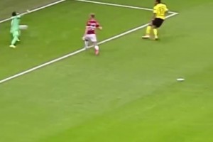 网友问詹俊：斯洛特圣诞前会下课吗，希望滕哈赫来詹俊无语了