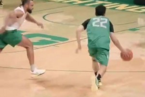 狄龙此前回俄勒冈大学，单防林葳，被林葳华丽变向直接过掉！