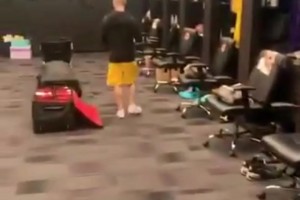 老子也是库里！老哥没法比赛 塞斯-库里迎来勇士赛季首秀！