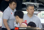 中国男篮：二番战3大变化，胡明轩的使用出问题，2点没做好